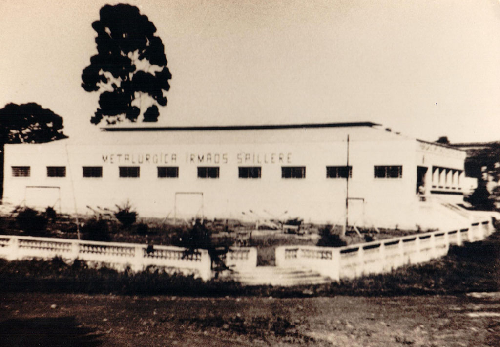 1946